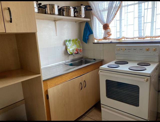 2 BEDROOM APARTMENT FOR SALE IN VANDERBIJLPARK CW 3